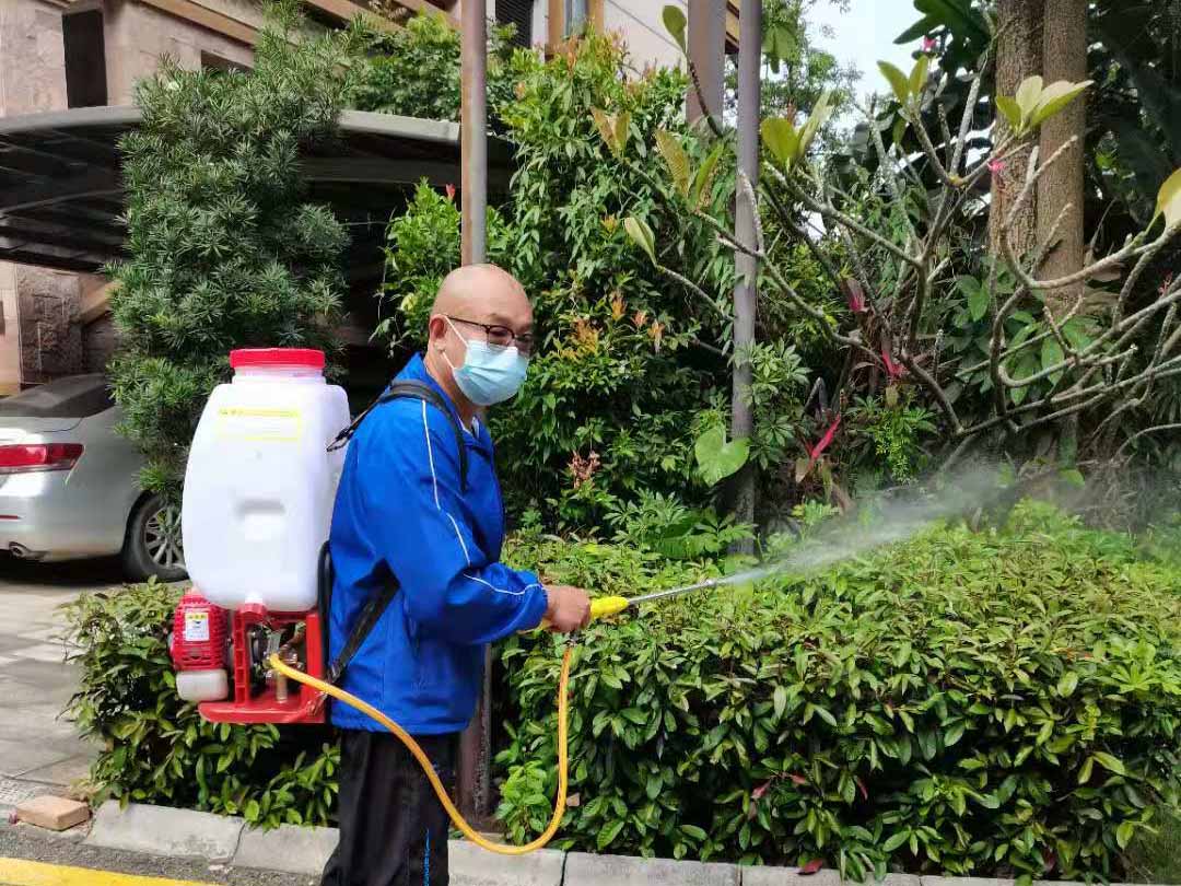 園林綠化養護噴灑農藥